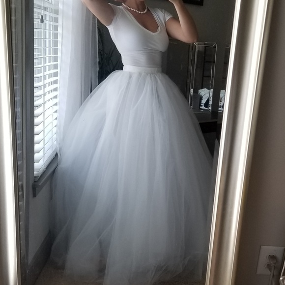 Cinderella ball gown white tulle wedding skirt - Picture 2 of 8